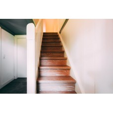 Treppe renovieren: Methoden, Kosten & DIY-Anleitung